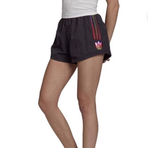 ADIDAS ORIGINALS 3D Trefoil Short - Picture 6 of 7